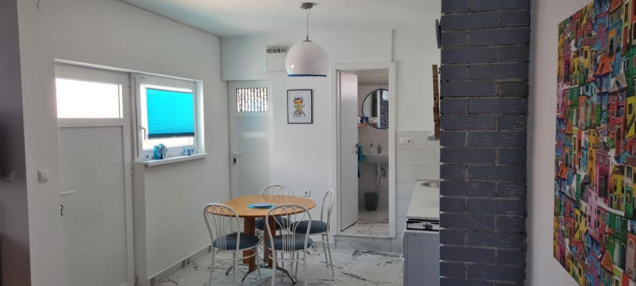 Apartmani Centar Seline Paklenica المظهر الخارجي الصورة